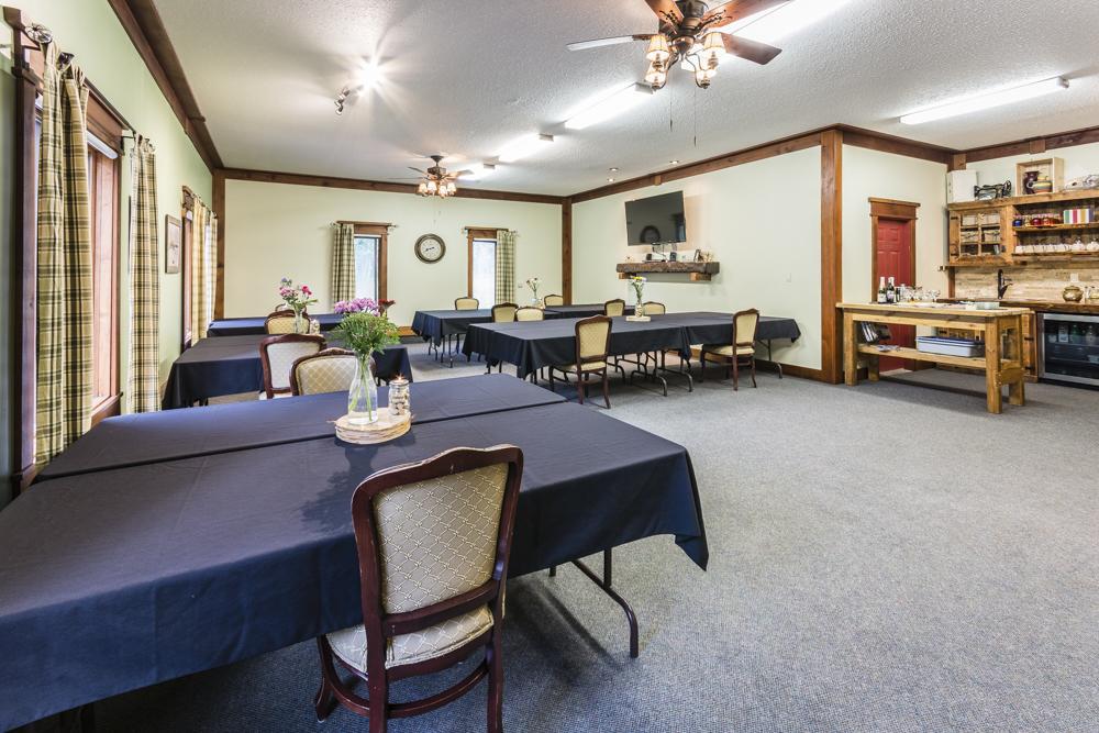 Rustlers Lodge Sundre Buitenkant foto