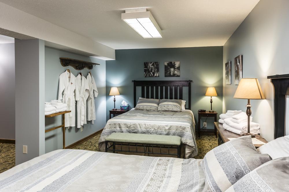 Rustlers Lodge Sundre Buitenkant foto