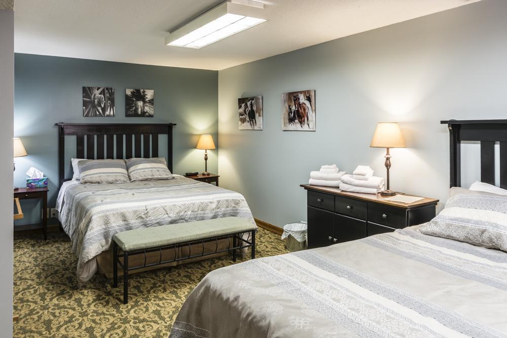 Rustlers Lodge Sundre Buitenkant foto