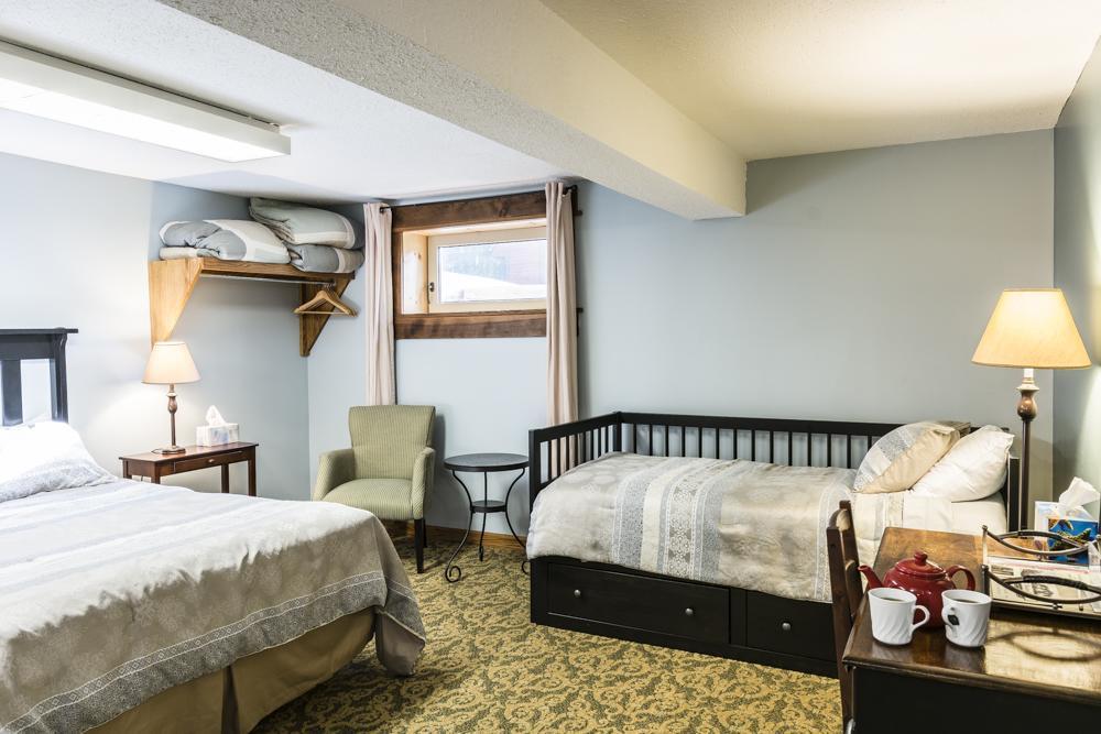 Rustlers Lodge Sundre Buitenkant foto