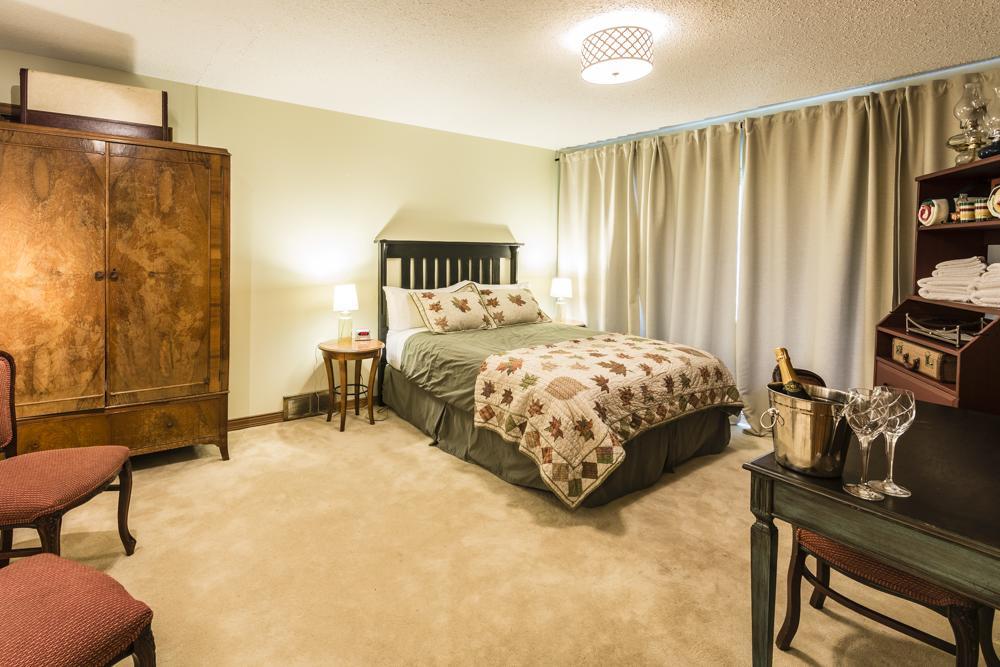 Rustlers Lodge Sundre Buitenkant foto