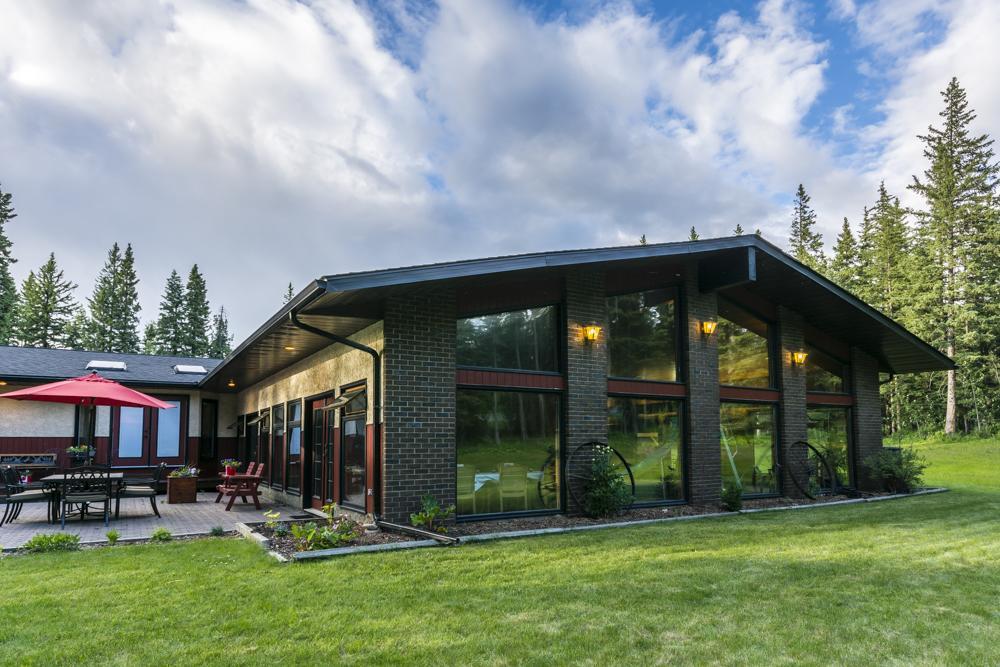 Rustlers Lodge Sundre Buitenkant foto
